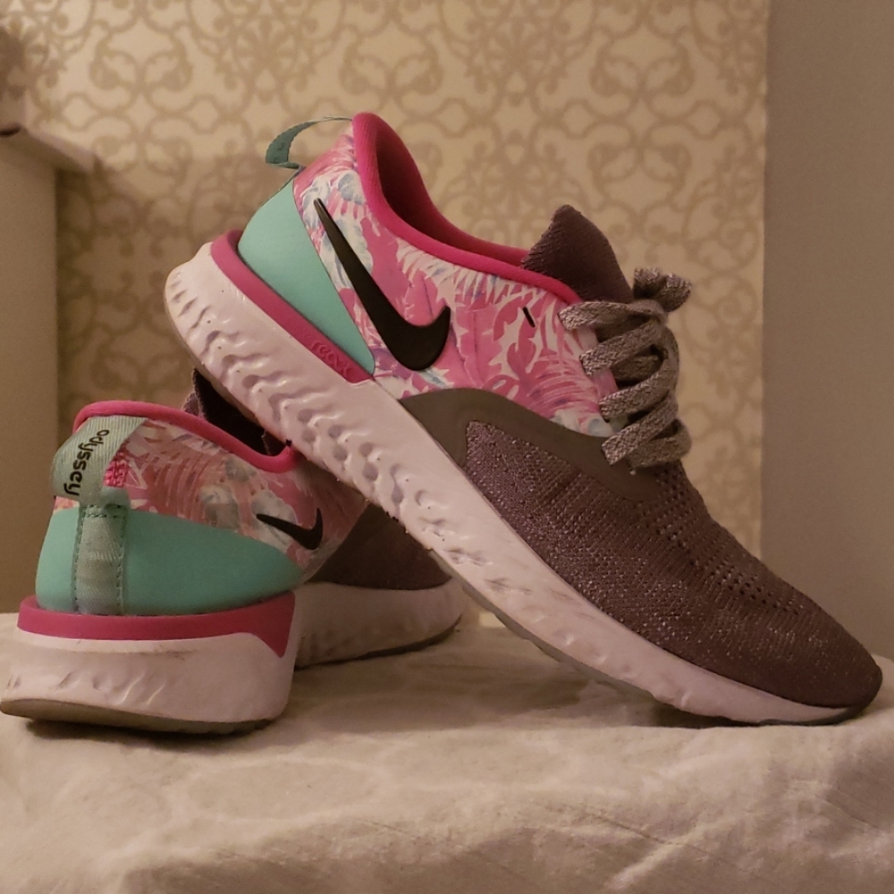 NIKE ODYSSEY REACT